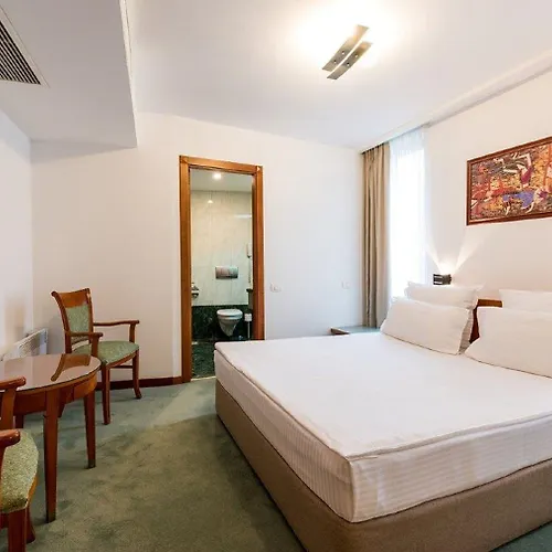 Hotel Duke Romana City Center Bucarest Room photo